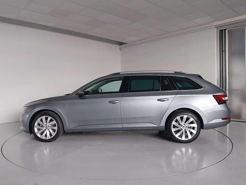 Usata Skoda Superb Executive 190 CV (139 kW) 2017 Grigio met. Station wagon