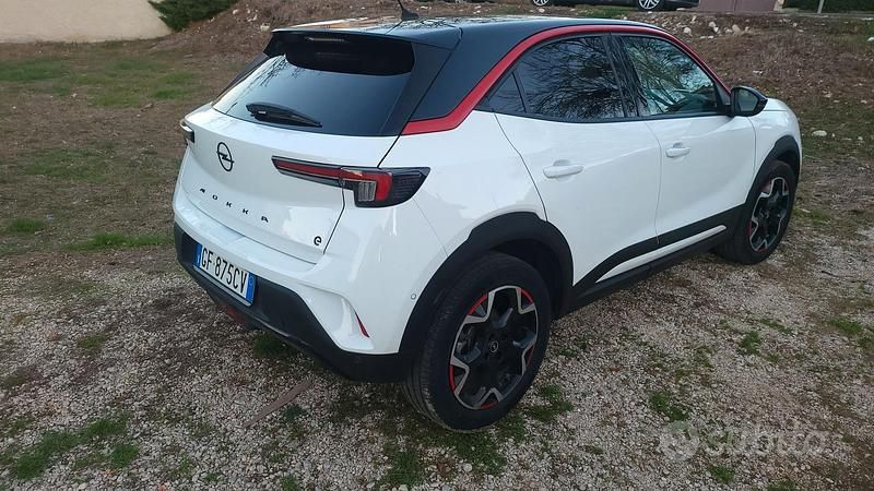Usata Opel Mokka-e GS Line 100 kW (136 CV) 2021 Bianco SUV