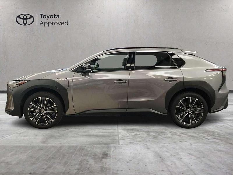 Usata Toyota bZ4X Edition 160 kW (218 CV) 2023 Argento SUV