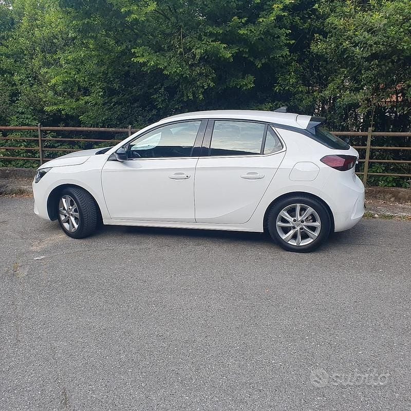 Usata Opel Corsa 102 CV (75 kW) 2023 Bianco Utilitaria