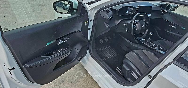 Usata Peugeot 208 101 CV (74 kW) 2021 Bianco Utilitaria