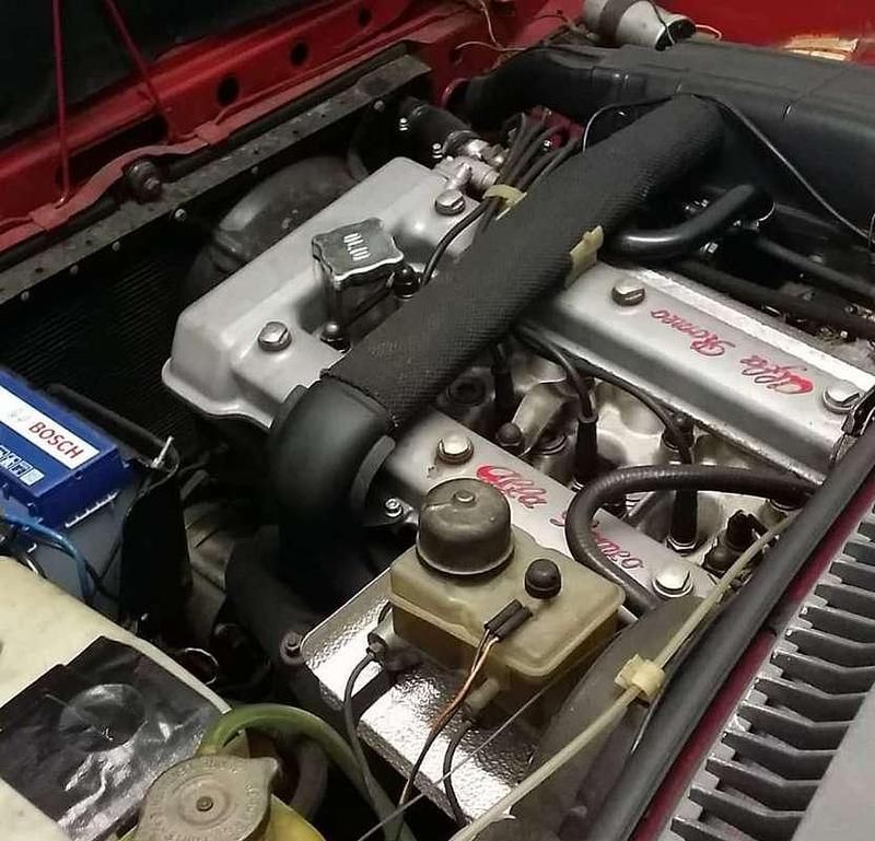 Usata Alfa Romeo GTV 129 CV (94 kW) 1986 Rosso Coupé
