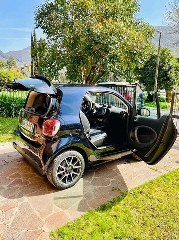Usata Smart ForTwo Coupé Prime 41 kW (56 CV) 2020 Nero Utilitaria