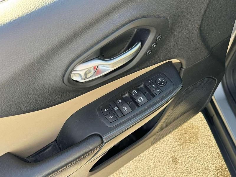 Usata Jeep Cherokee Limited 200 CV (147 kW) 2017 Grigio SUV