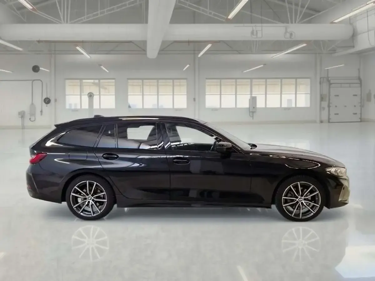 Usata BMW 320 190 CV (139 kW) 2023 Nero Station wagon