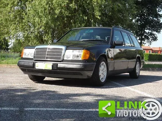 Usata Mercedes 250 126 CV (92 kW) 1992 Grigio Station wagon