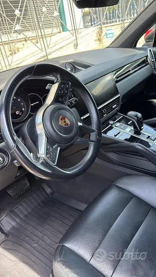 Usata Porsche Cayenne 340 CV (250 kW) 2019 Nero SUV