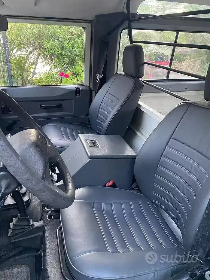 Usata Land Rover Defender 122 CV (89 kW) 2000 Bianco SUV