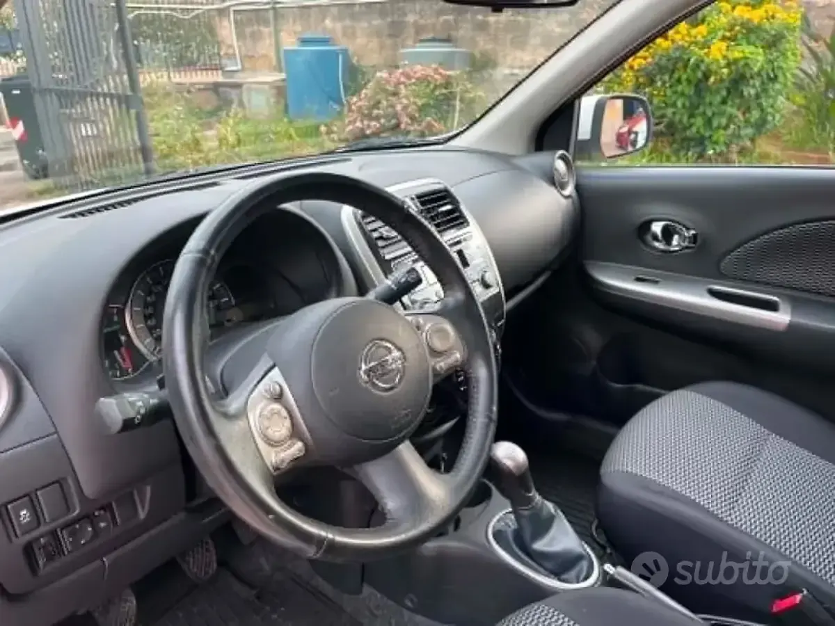 Usata Nissan Micra Tekna 80 CV (58 kW) 2015 Bianco Utilitaria