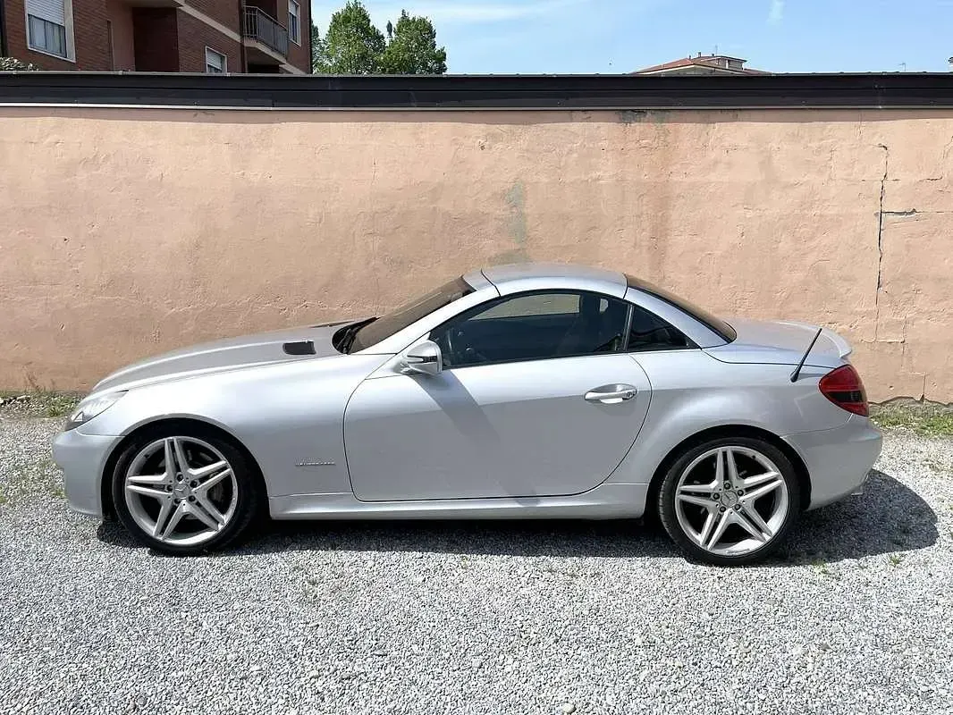 Usata Mercedes SLK200 184 CV (135 kW) 2008 Argento Cabrio