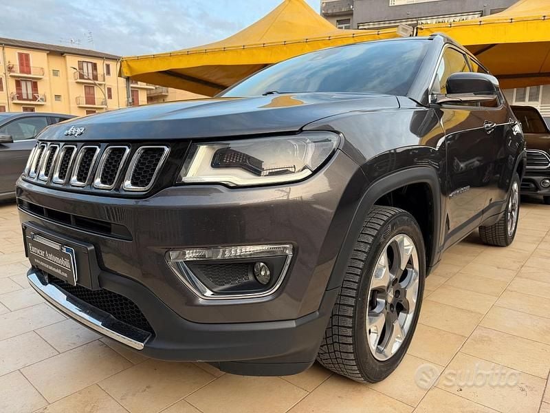 Usata Jeep Compass Limited 140 CV (102 kW) 2018 Grigio SUV