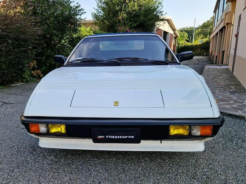 Usata Ferrari Mondial 230 CV (169 kW) 1987 Bianco Cabrio