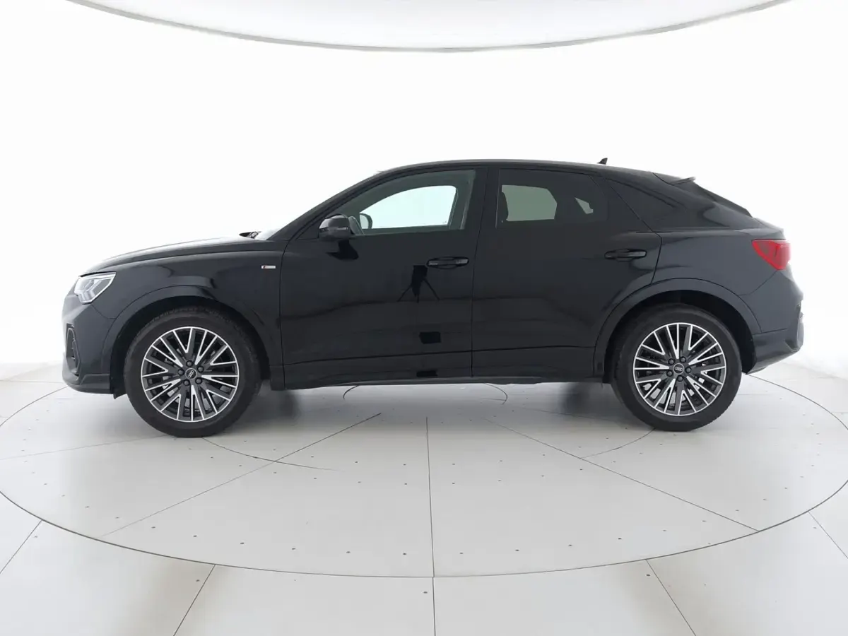 Usata Audi Q3 Sportback S-Line 150 CV (110 kW) 2021 Nero mito metallizzato SUV