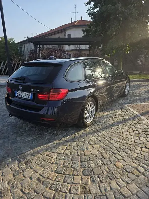 Usata BMW 318 Luxury Line 143 CV (105 kW) 2014 Blu/azzurro Station wagon