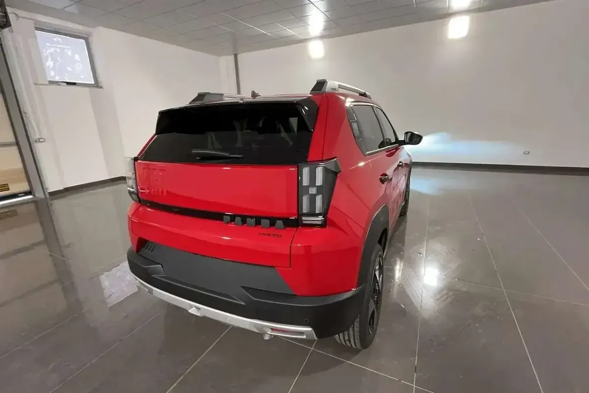 Nuova Fiat Grande Panda La Prima 111 CV (81 kW) 2026 Rosso Utilitaria