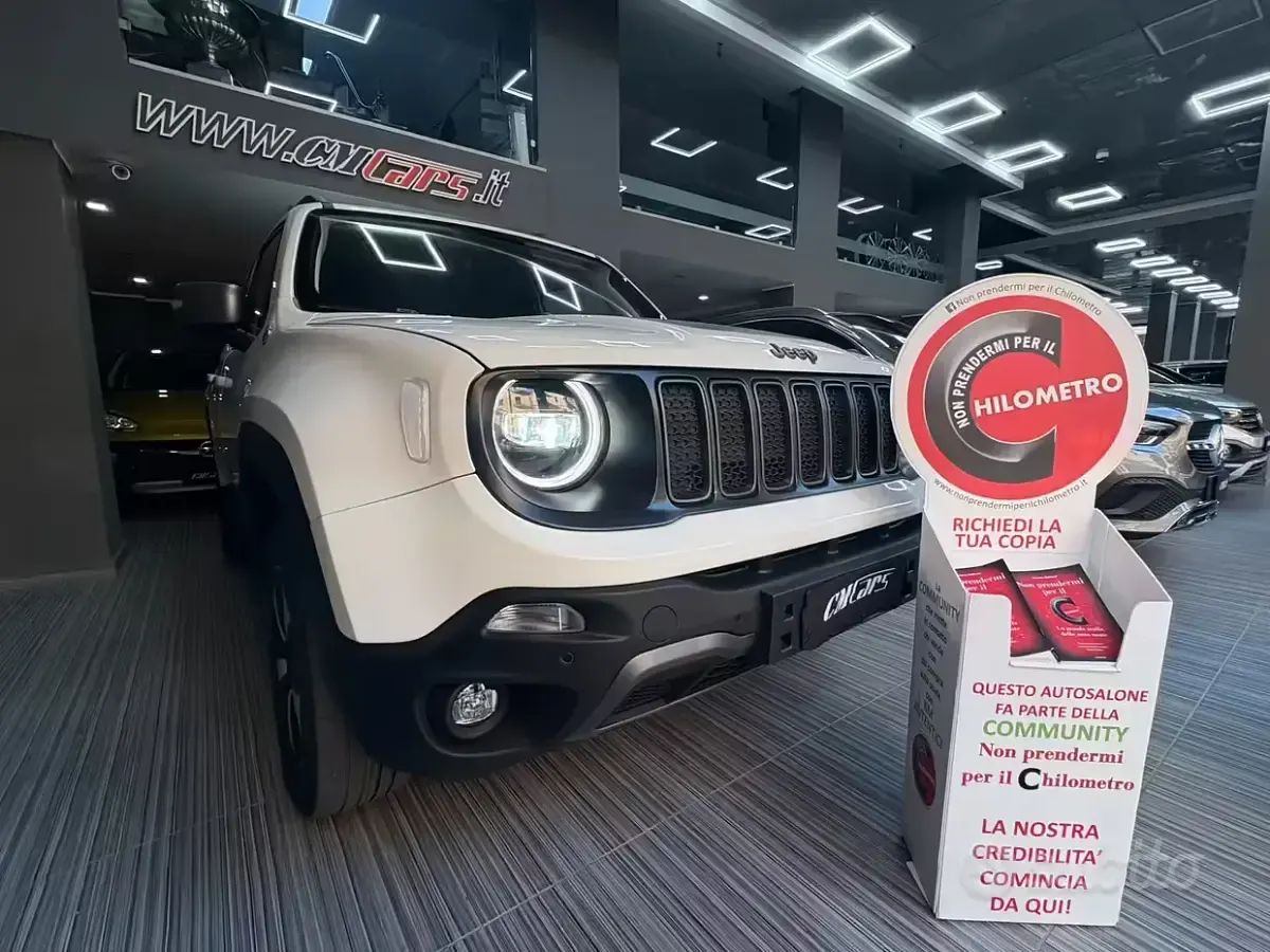 Usata Jeep Renegade Trailhawk 170 CV (125 kW) 2019 Bianco SUV