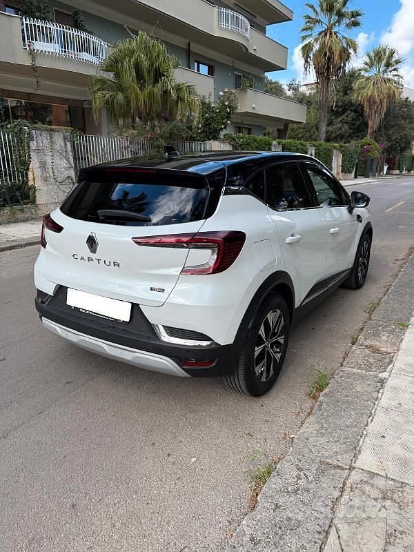 Usata Renault Captur Techno 145 CV (106 kW) 2024 Bianco SUV