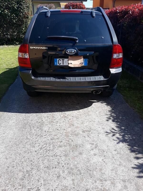 Usata 2005 Kia Sportage 2 SUV | 2000 € (Cara) - Immagine 1/3