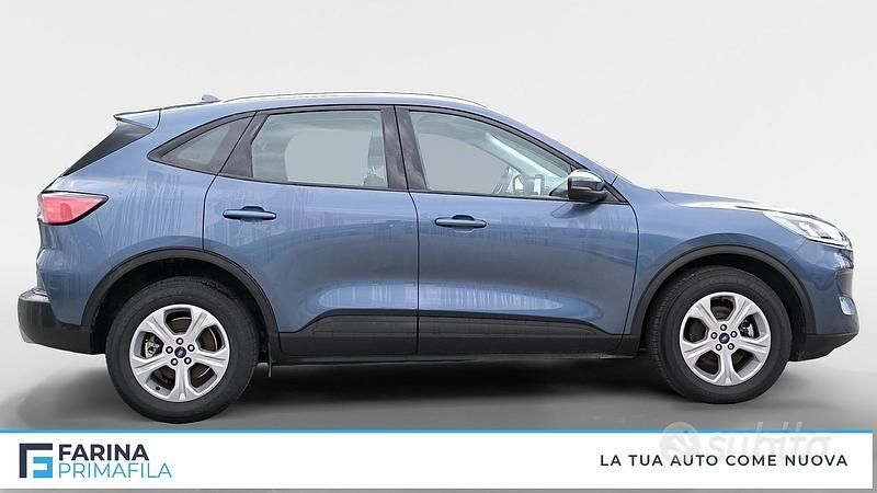 Usata Ford Kuga 150 CV (110 kW) 2022 Chrome blue SUV