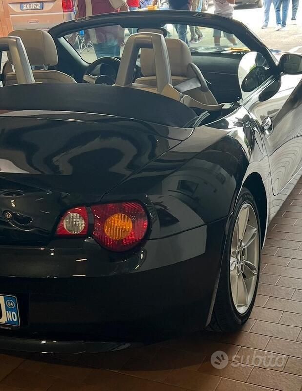 Usata BMW Z4 170 CV (125 kW) 2004 Nero Cabrio