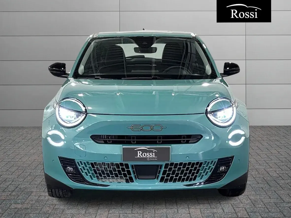 Usata Fiat 600 136 CV (100 kW) 2025 Bluazzurro SUV