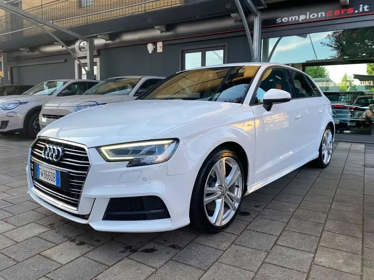 Usata Audi A3 S-Line 150 CV (110 kW) 2019 Bianco Berlina