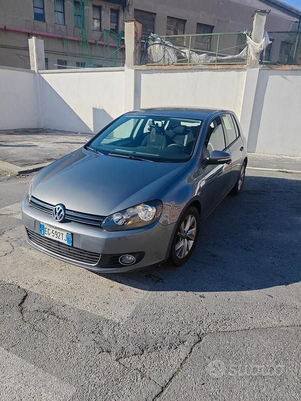 Usata VW Golf VI Highline 122 CV (89 kW) 2011 Grigio Utilitaria