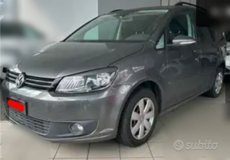 Grigio Usata 2014 VW Touran Monovolume | 7000 € (Buon prezzo) - Immagine 1/1