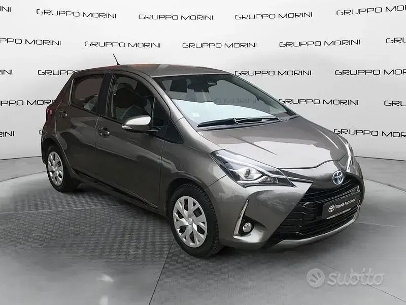 Usata Toyota Yaris Hybrid Active 101 CV (74 kW) 2017 Other Berlina