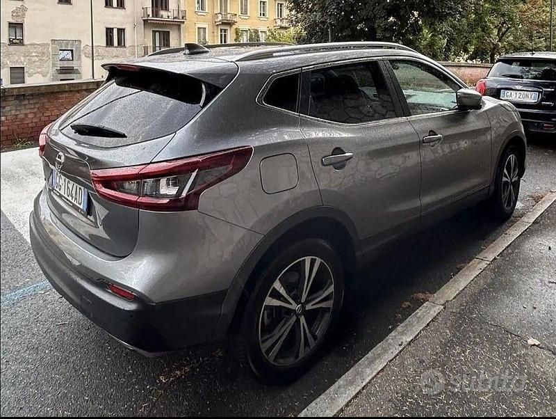 Usata Nissan Qashqai N-Connecta 140 CV (102 kW) 2021 Grigio SUV