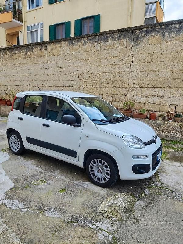 Usata 2017 Fiat Panda Due volumi | 8000 € (Buon prezzo) - Immagine 1/4