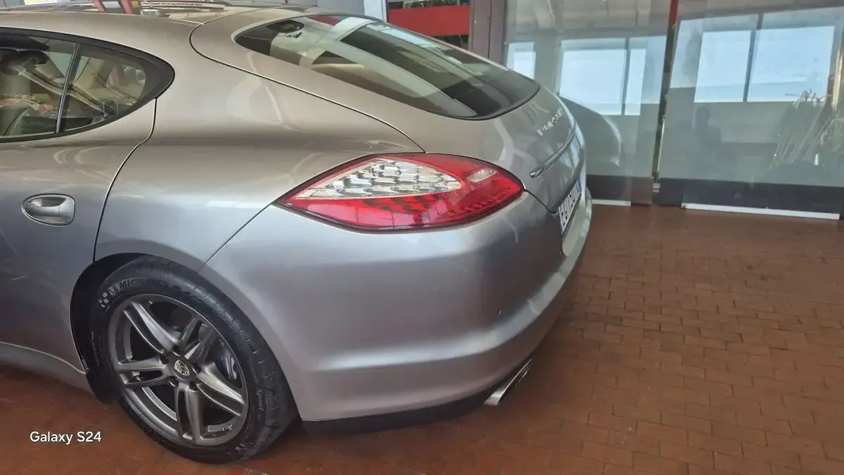 Usata Porsche Panamera 299 CV (219 kW) 2011 Utilitaria