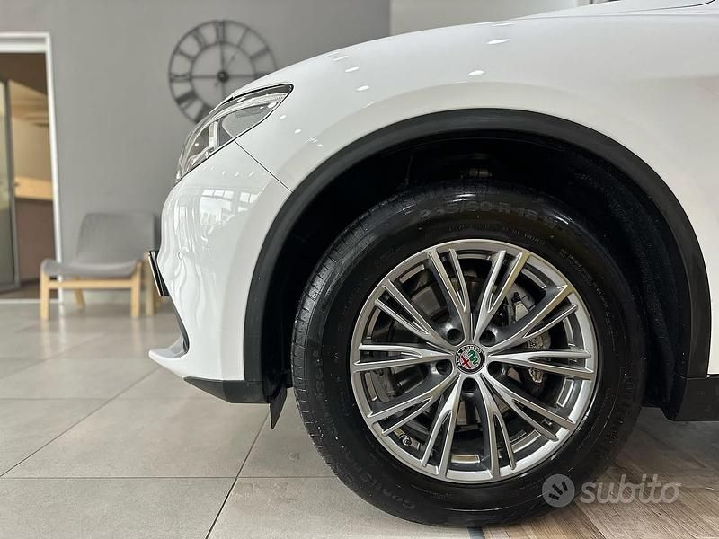 Usata Alfa Romeo Stelvio Executive 210 CV (154 kW) 2019 Bianco SUV