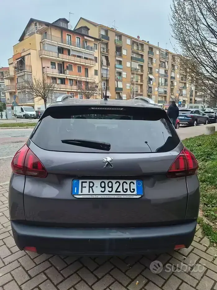 Usata Peugeot 2008 Allure 82 CV (60 kW) 2018 Grigio SUV