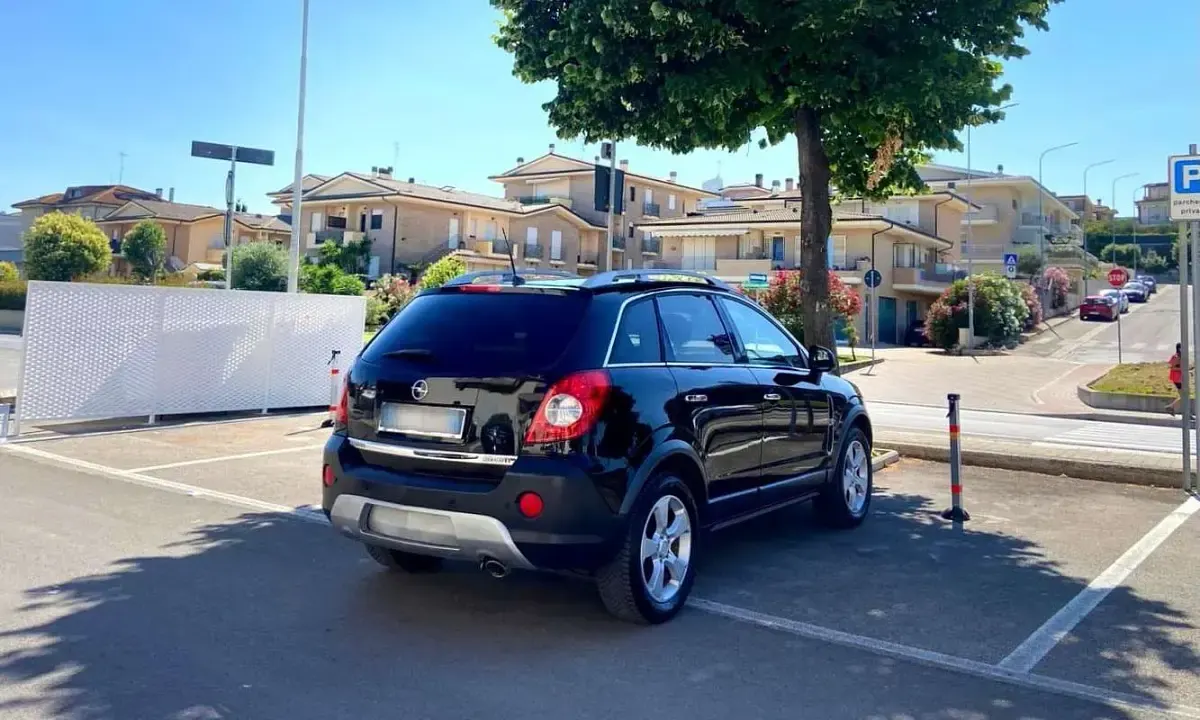 Usata Opel Antara Edition+ 150 CV (110 kW) 2009 Nero SUV