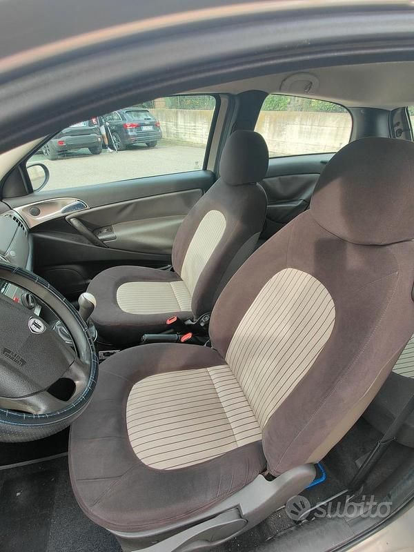 Usata Lancia Ypsilon 75 CV (55 kW) 2007 Grigio Utilitaria