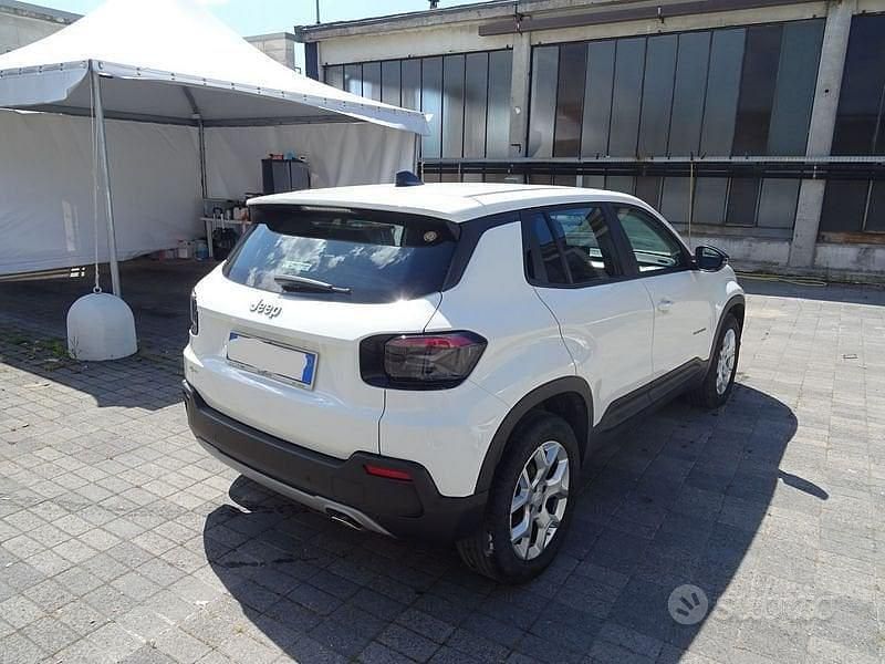 Usata Jeep Avenger Altitude 101 CV (74 kW) 2023 Bianco SUV