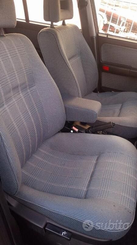 Usata Lancia Dedra 88 CV (64 kW) 1990 Grigio Berlina