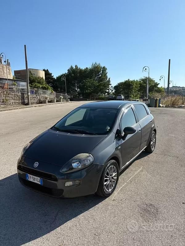 Usata Fiat Grande Punto 95 CV (69 kW) 2012 Utilitaria