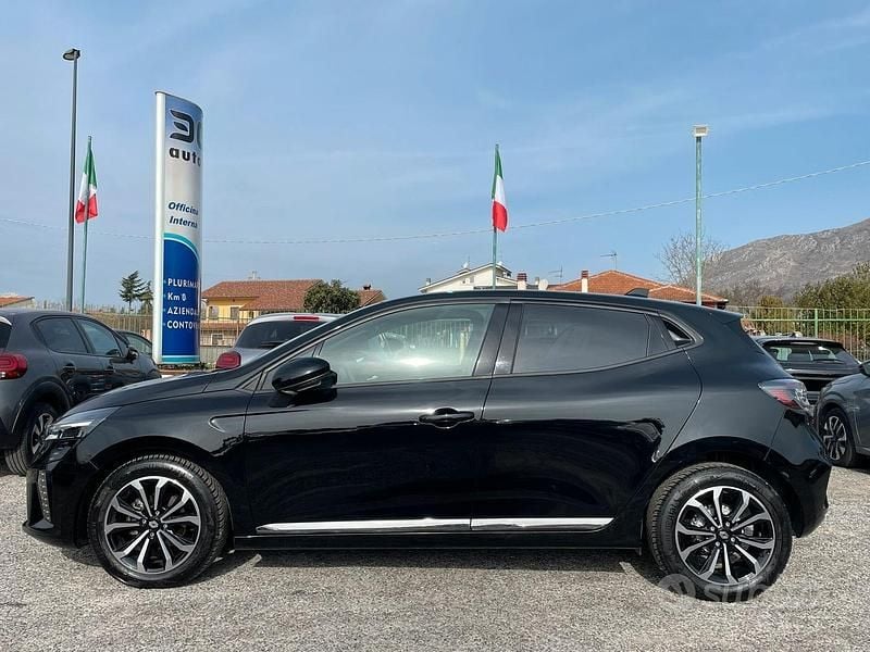 Usata Renault Clio V Techno 91 CV (66 kW) 2025 Nero Berlina
