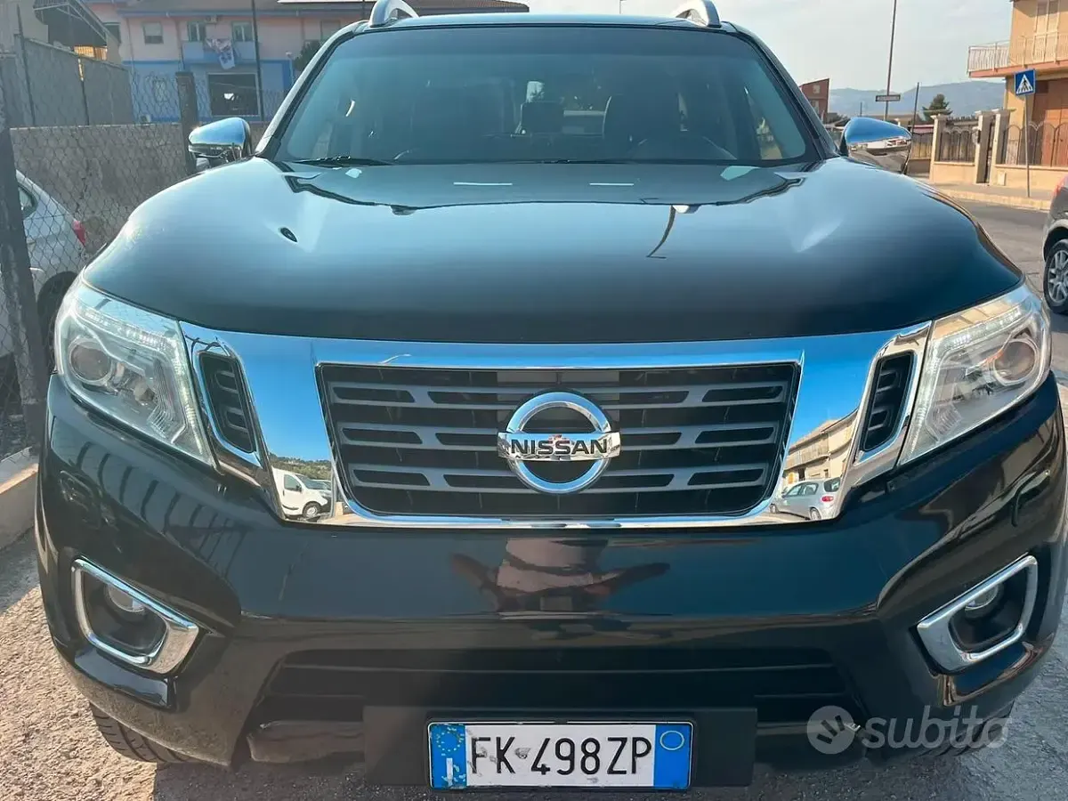 Usata Nissan Navara 190 CV (139 kW) 2017 Nero Pick-up
