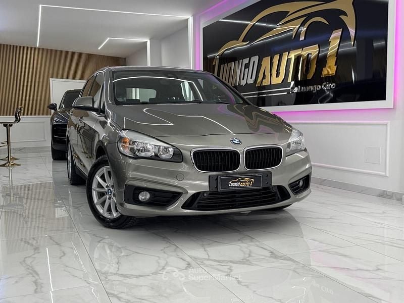 Usata BMW 218 Luxury Line 150 CV (110 kW) 2015 Oro Station wagon
