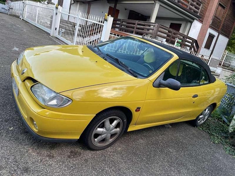 Usata Renault Mégane Cabriolet 90 CV (66 kW) 1997 Giallo Cabrio