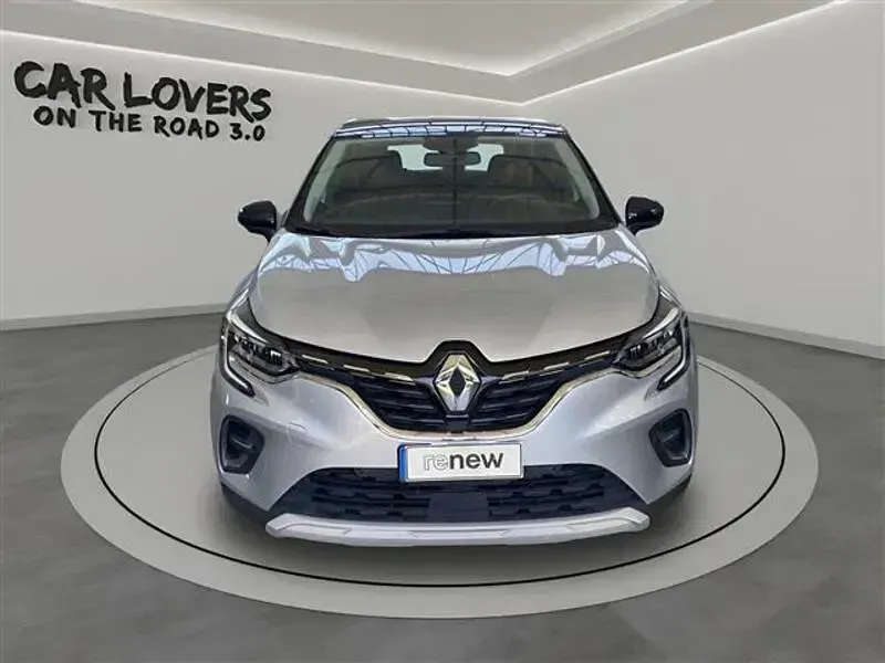 Käytetty Renault Captur Techno 101 HP (74 kW) 2023 Harmaa Katumaasturi