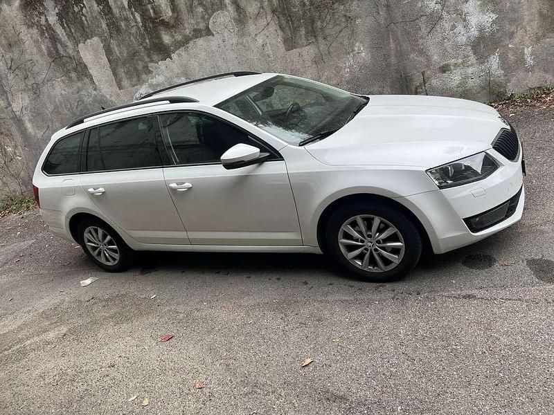 Usata Skoda Octavia 110 CV (80 kW) 2016 Utilitaria