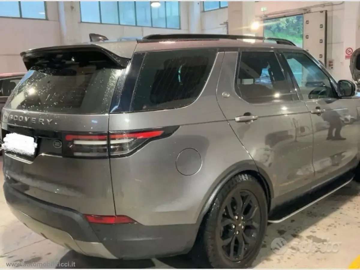 Usata Land Rover Discovery 241 CV (177 kW) 2018 Grigio SUV