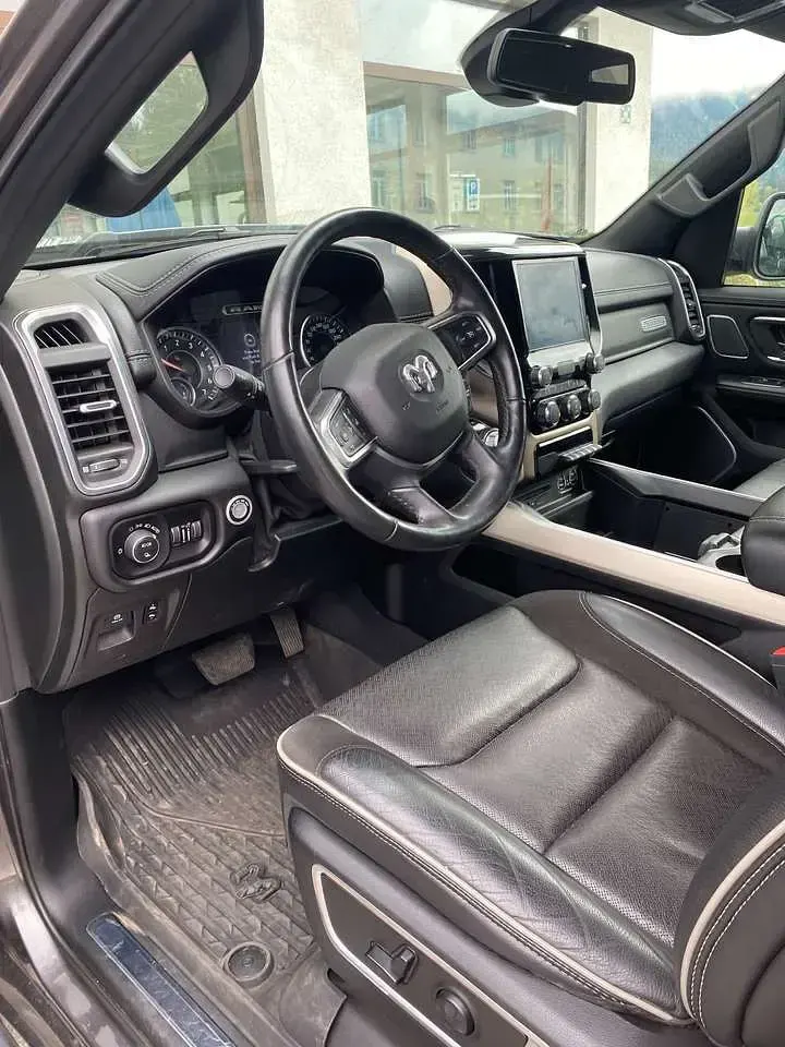 Usata RAM 1500 401 CV (294 kW) 2019 Grigio Pick-up