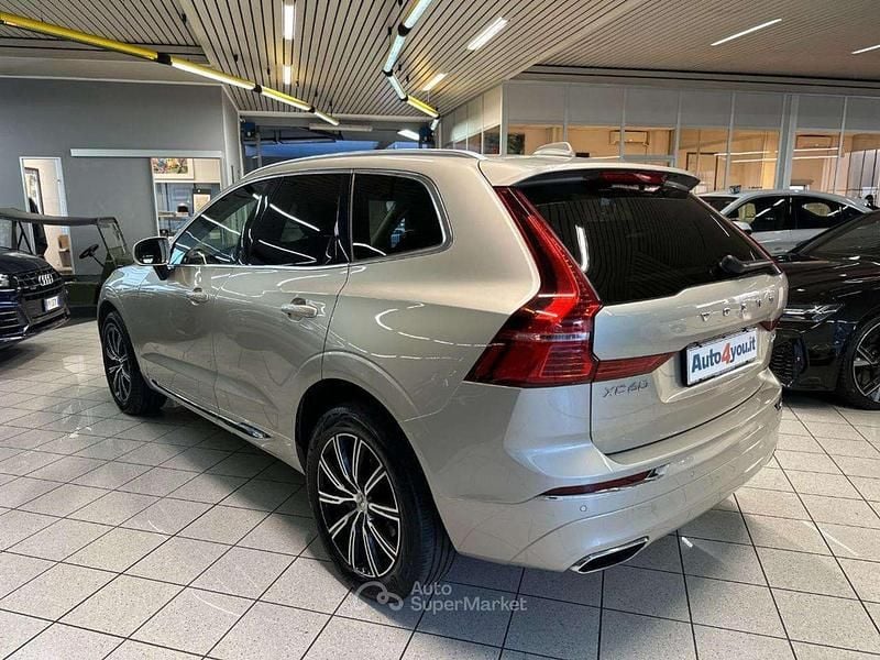 Usata Volvo XC60 Inscription 197 CV (144 kW) 2019 Oro SUV