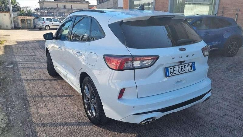 Usata Ford Kuga ST-Line 120 CV (88 kW) 2021 Frozen whi SUV