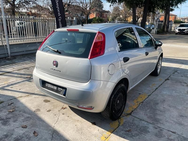 Usata Fiat Punto Street 70 CV (51 kW) 2016 Argento Berlina